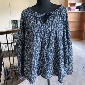 Super cute old navy top size XXL